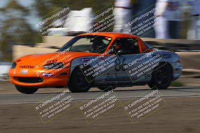 media/Oct-26-2025-CalClub SCCA (Sun) [[8ce1e69566]]/Group 5/Grapevine/